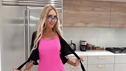Sarah Harlowe - Realtor Fucks Married Man To Sell This House